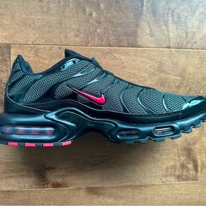 BRAND NEW NIKE AIR MAX PLUS